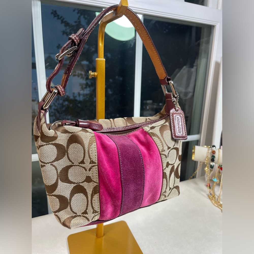 Coach Vintage Mini Hobo Bag in Signature Jacquard Canvas & Pink and Berry Suede - Picture 4 of 17